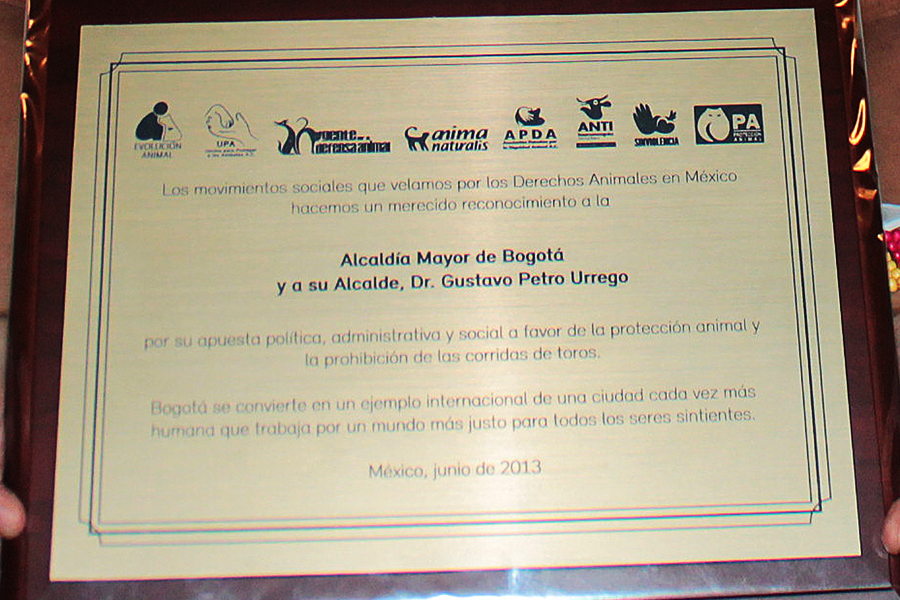 México entrega reconocimiento a Bogotá por sus avances en Derechos Animales