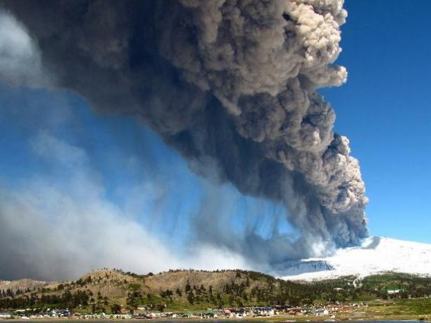 Familias unidas al finalizar alerta por el Volcán Copahue 