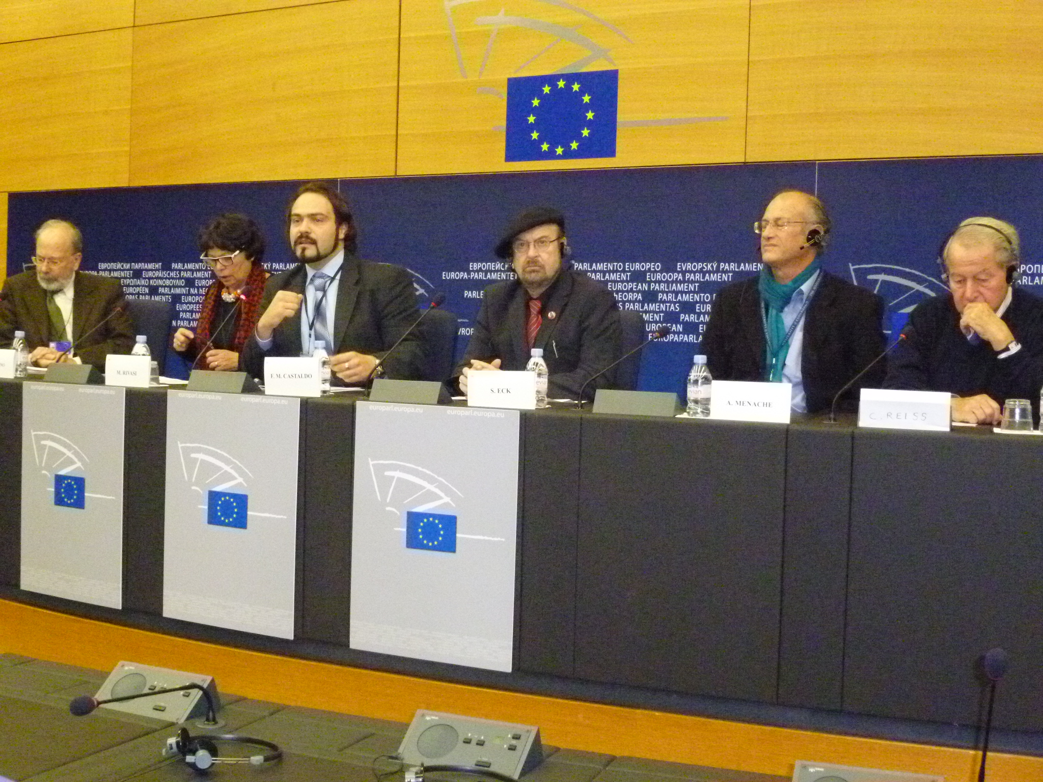 StopVivisection realiza conferencia de prensa en Estrasburgo