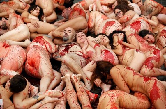 ¡Únete a AnimaNaturalis en Zaragoza para protestar contra la industria peletera!