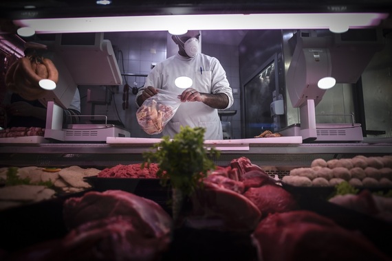 España abandona la dieta mediterránea y consume carne en exceso